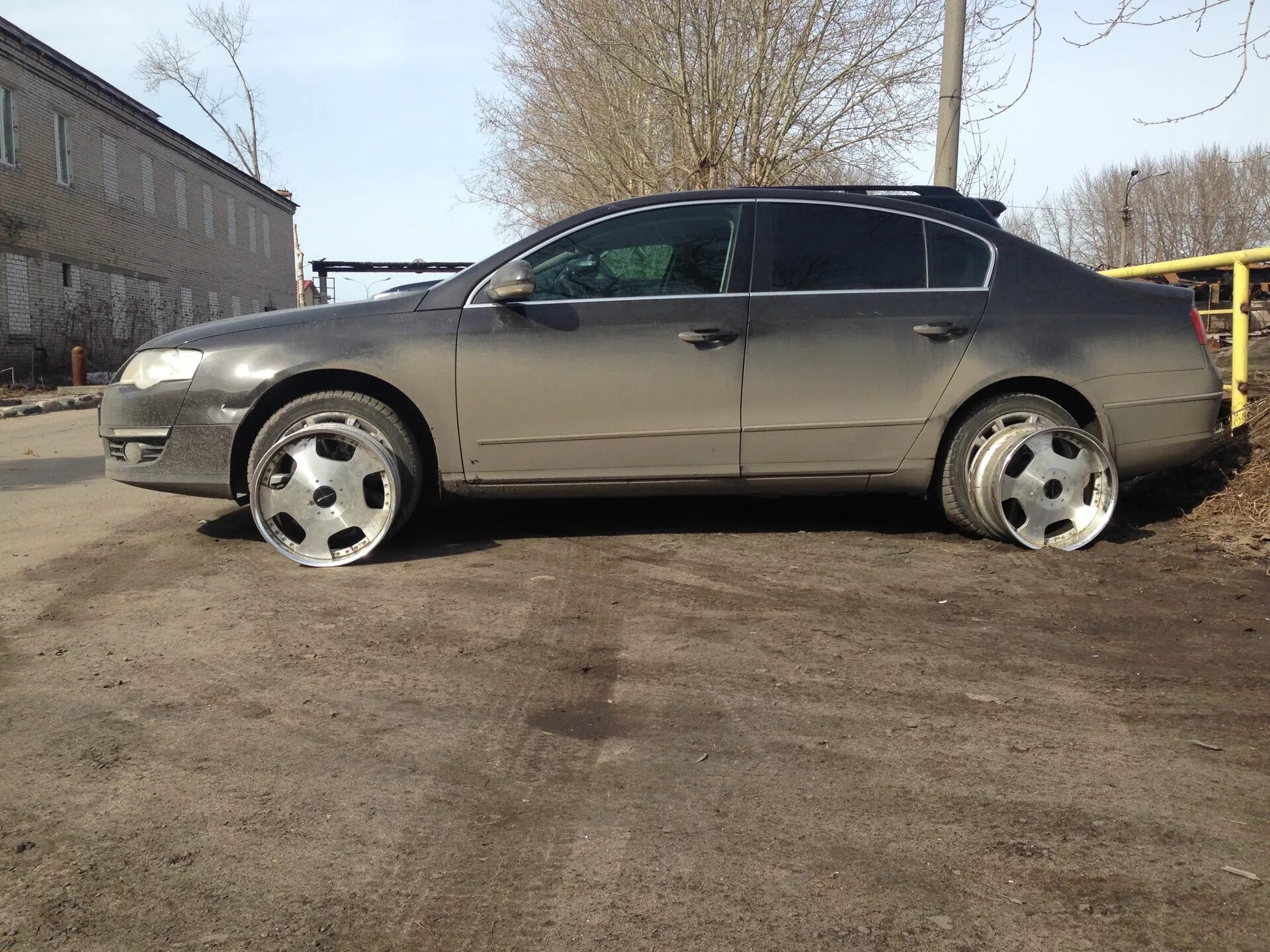 Разболтовка б6. Разболтовка Volkswagen Passat b5. Volkswagen Passat b5 разболтовка колес. Разбалтовкафольксваген Пассат б5. Диск Пассат б5 разболтовка.