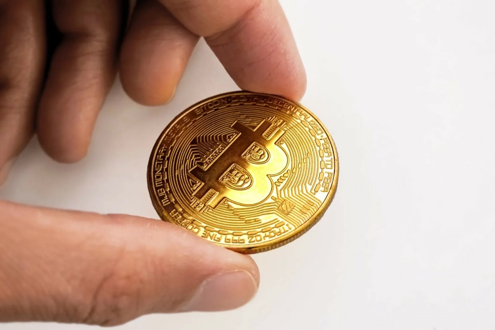 Биткоин р