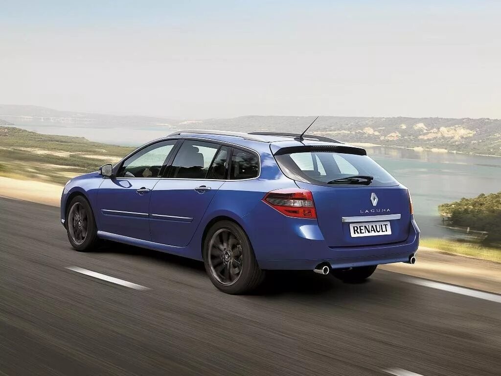 Присматриваем универсал знакомому. - Renault Laguna III, 1,5 л, 2010 года покупк