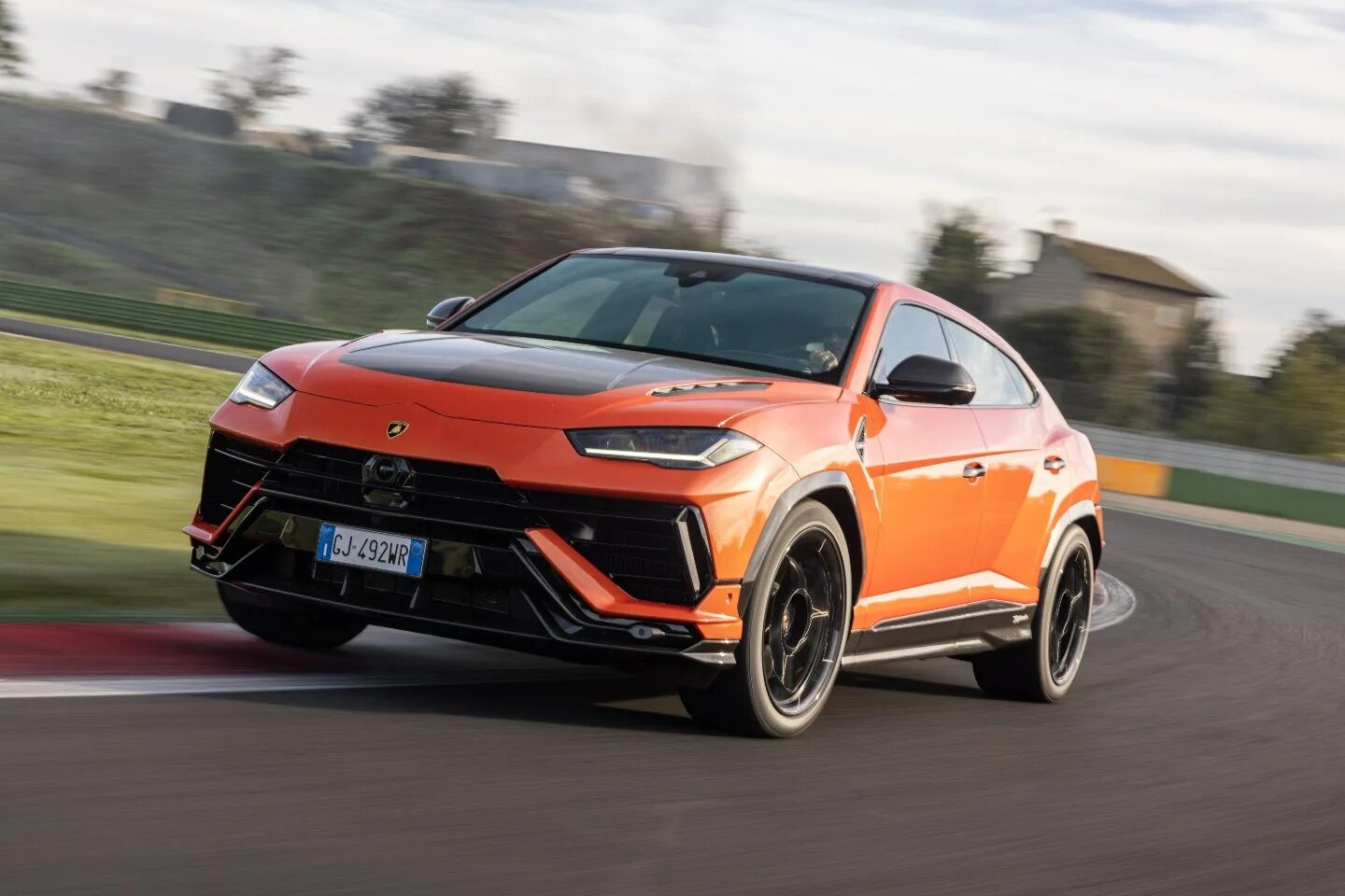 Urus performance. Ламборджини урус 2025. новый lamborghini urus 2025. lamborghini urus 777. ламборджини урус 2025.
