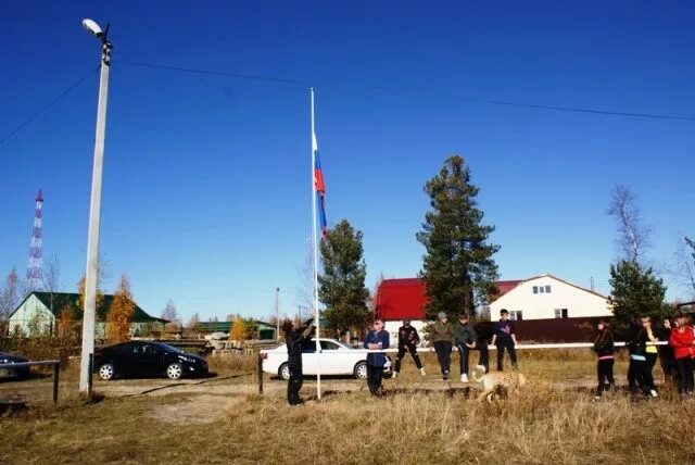 Жд станция сергино. Посёлок сергино октябрьский район. Жд станция сергино. Сергинская школа хмао югра. Сергино хмао.