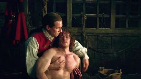 Tobias Menzies e Sam Heughan nella serie "Outlander" (Ep. 