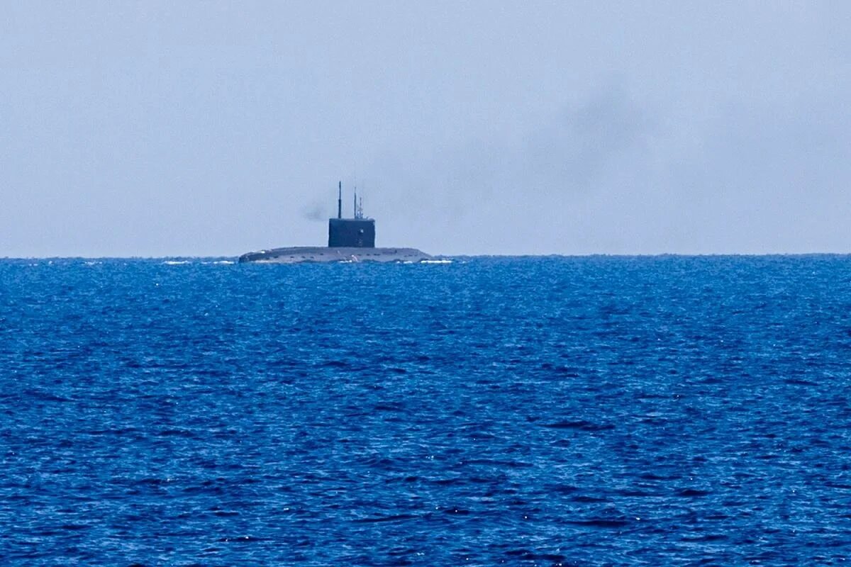 Подводная лодка в воде. Подводные лодки в море. подводная лодка в море. море с подводной лодкой.