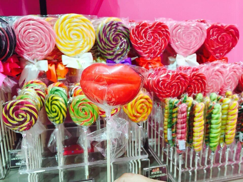 Карамель ручной пабота. Конфеты карамель. Карамель на палочке на морскую тему. Визитка с конфеткой. Карамельные конфеты.