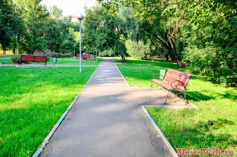 Сквер люблино. Парки москвы ленинский проспект. Люблинский сквер парк. Парки москвы ленинский проспект. Парки москвы ленинский проспект.