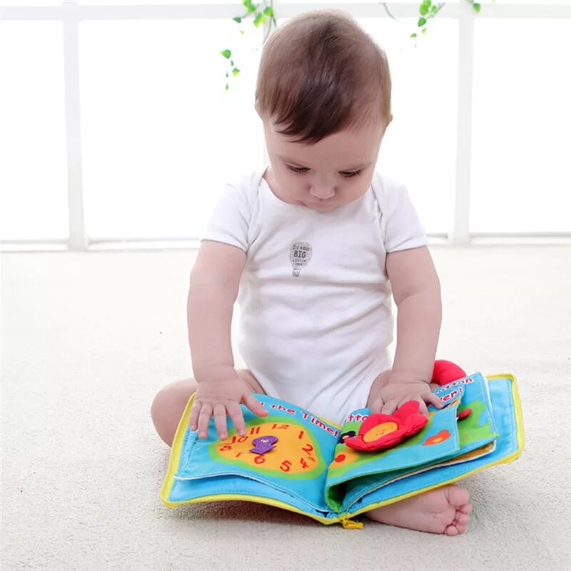 Книги 6 месяцев. Игрушки для детей раннего возраста. Игрушки для детей до года. Книжки-игрушки для малышей развивающие. Развивающие игрушки для малышей от 6 месяцев.