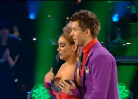 Chelsee Healey Nip Slip: \u0026apos;Accidental\u0026apos; Wardrobe Malfunction on \u0026ap...