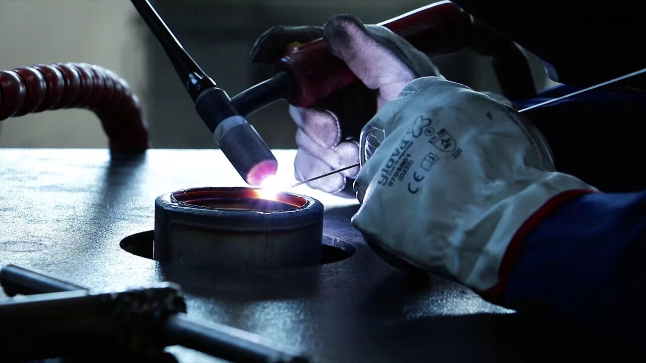 Tig работа. Tig сварка алюминия. сварка аргоном tig. сварка вольфрамовым электродом. сварка неплавящимся вольфрамовым электродом.