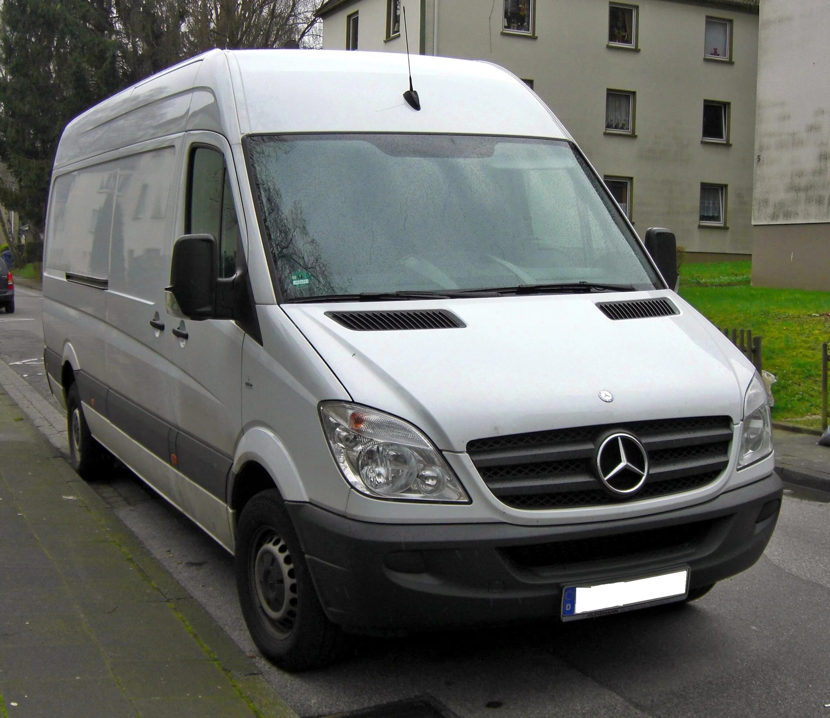 Mercedes Sprinter 2009. Mercedes Sprinter 906. Мерседес Спринтер w902. Mercedes Sprinter 95-06.