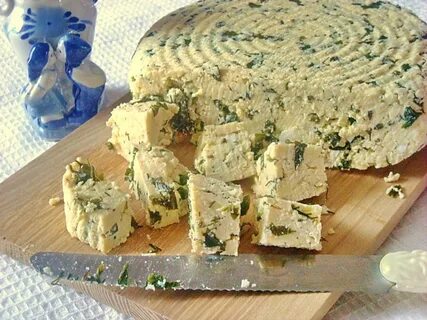 Сыр с овощами и зеленью