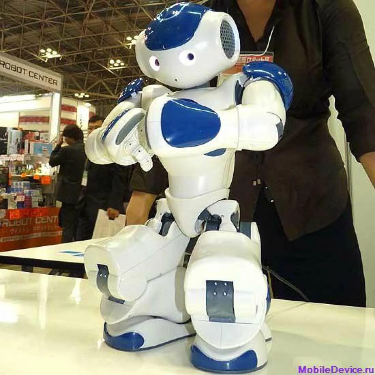 Включи роботы компании. Человекоподобный робот nao 6. Роботы для детей. Современные роботы. Современные роботы игрушки.