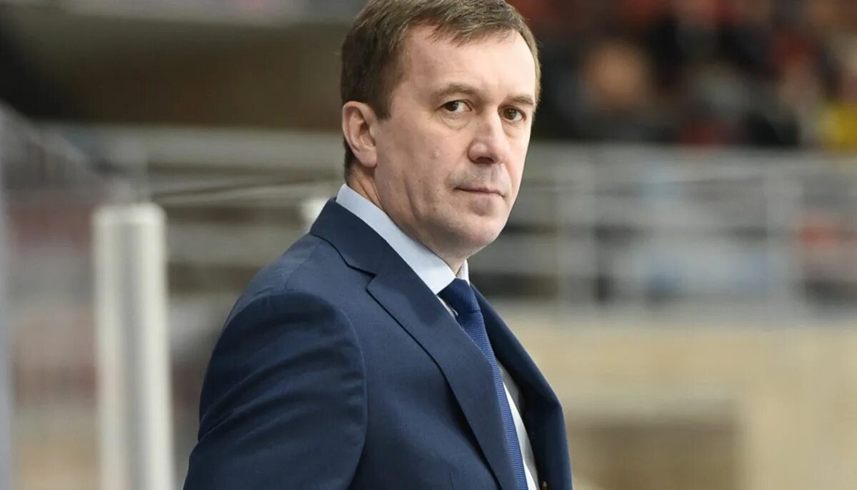 Хромых тренер хоккей. Фото тренеров по хоккею алтайского района. Хромых тренер. Хромых тренер. Хромых тренер.