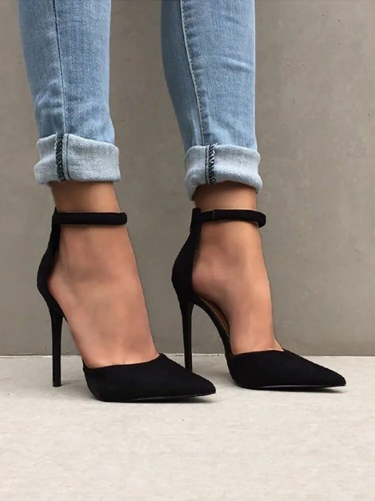 Black high heels. Туфли Стилетто 2021 чёрные. Туфли Стилетто 2021. Туфли Пьер Карден женские с ремешком на щиколотке. Ботильоны Стилетто.