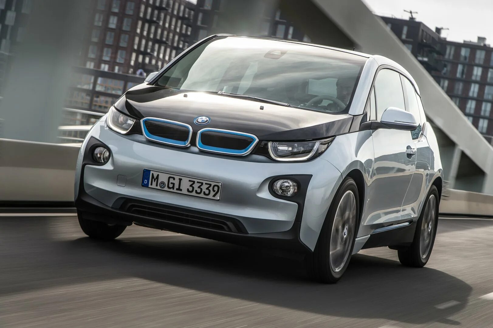 Bmw i3 2014 год. Bmw электромобиль i3 салон. Авто 1 3. Авто 1 3. Бмв электрокар i8.