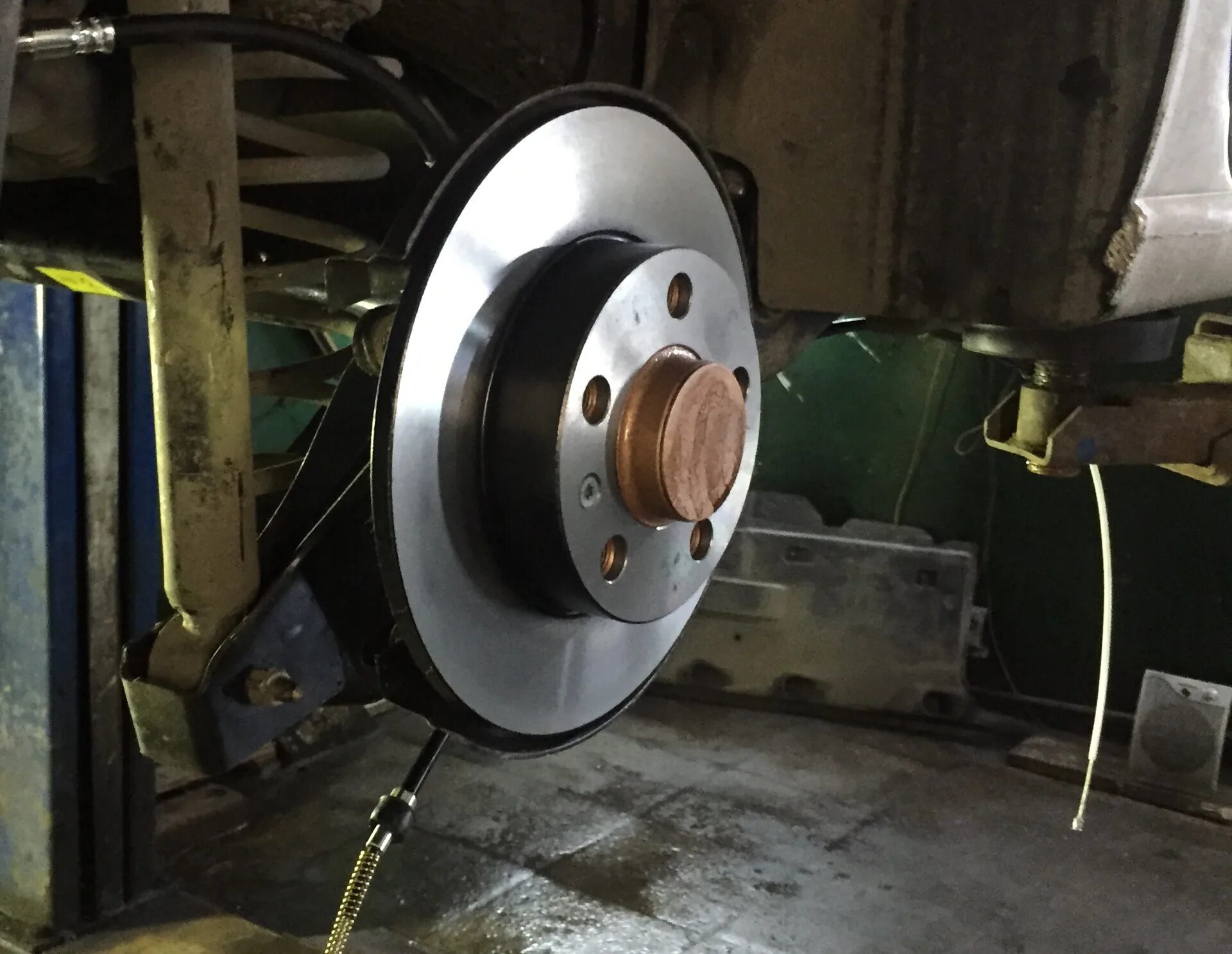 Здт поло седан 2012. Задние дисковые тормоза на фольксваген поло седан. Задние дисковые тормоза поло седан 1. Задние дисковые тормоза поло седан. Задние дисковые тормоза фольксваген поло.