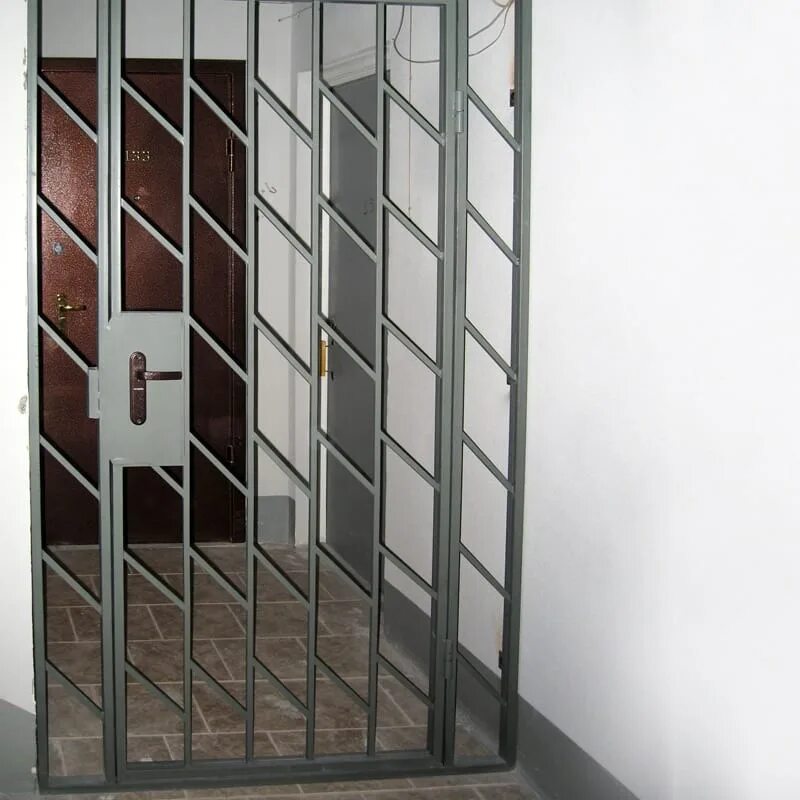 Дверь-решетка металлическая. Решетчатая дверь, одностворчатая 1,95х1,0м. Дверь-решетка металлическая. Дверь-решетка металлическая. Решетчатая дверь.