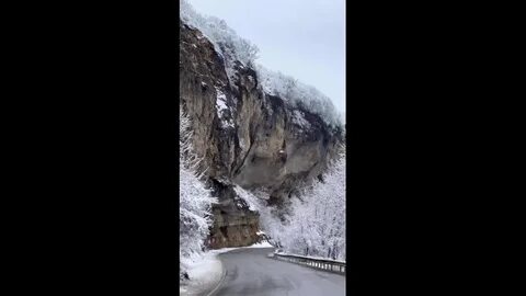 Сейчас в лагонаках есть снег