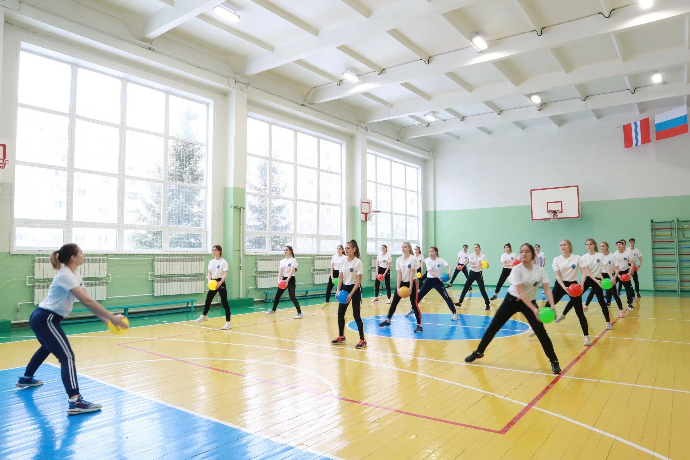 Урок физкультуры. Готовые уроки физкультуры. Физкультура в школе. Готовые уроки физкультуры. Физическая культура в школе.