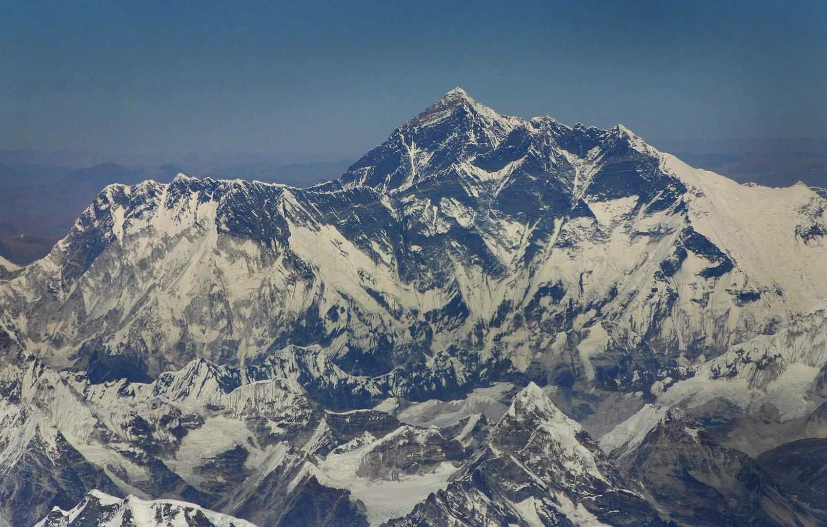 Mount everest is high in the world. Гора Джомолунгма. Нупцзе. Вершины: Аконкагуа, Джомолунгма, Эльбрус, Денали, Митчелл, Монблан. Mount Everest.