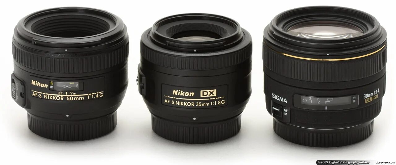 Nikon 35mm 1.8g DX. Nikon 35mm f/1.8g. Nikon 35mm f/1.8g af-s DX Nikkor. Nikkor Lens af-s DX Nikkor 35mm f/1.8g.