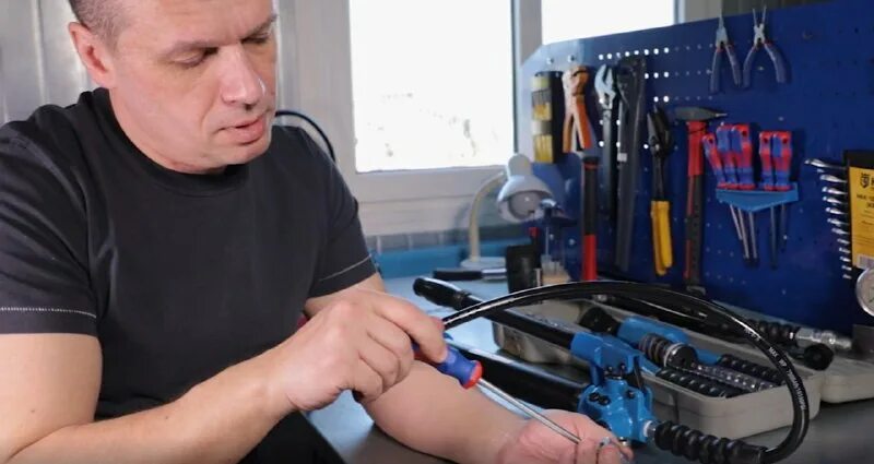 Инструмент вышел из строя. Таблица неисправностей ходовой части. Обслуживание. Пневмо бормашина эп 1087. Инструмент вышел из строя.