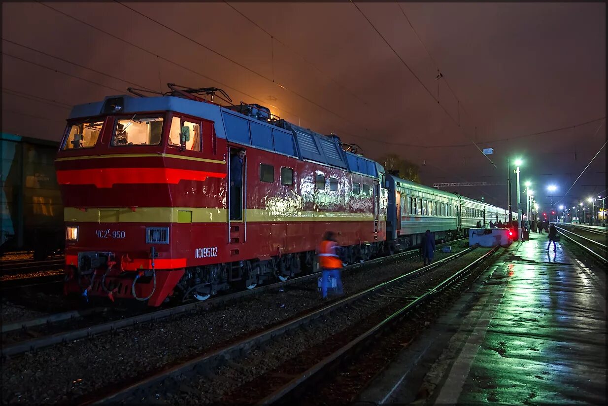 Рязань спб поезд. Рязань 2 чс2т. Локомотив электровоз чс2т. Чс2т Санкт-Петербург. Чс2т 002.