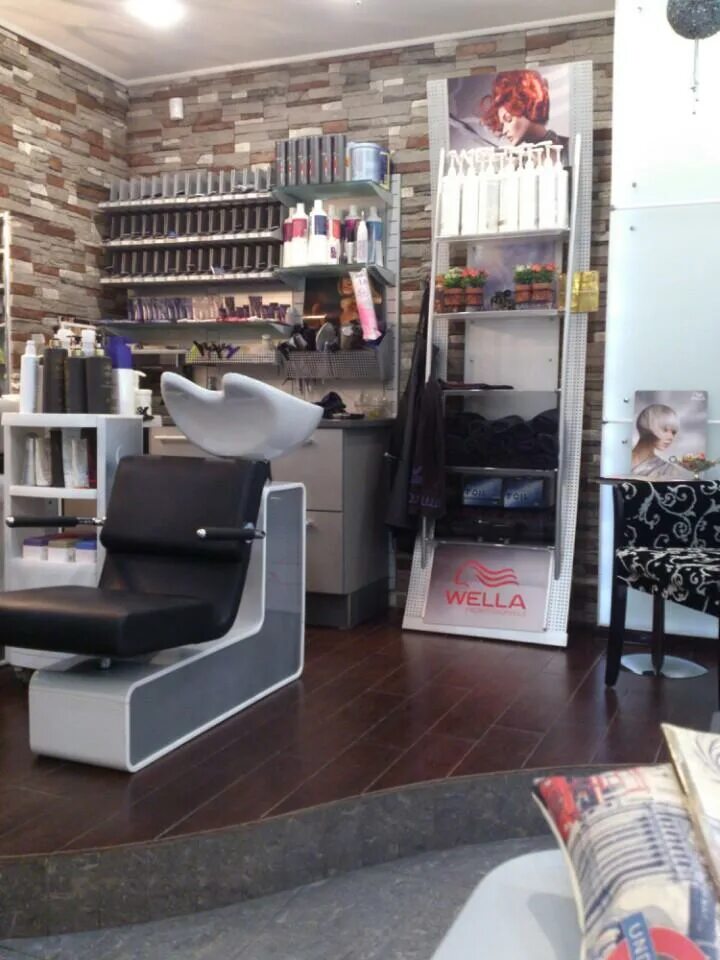 Парикмахерская rich сходня улица горького 3. Рич южно-сахалинск салон красоты. Женский зал парикмахерская. Маяковского 1 самара. Рич рест салон красоты.