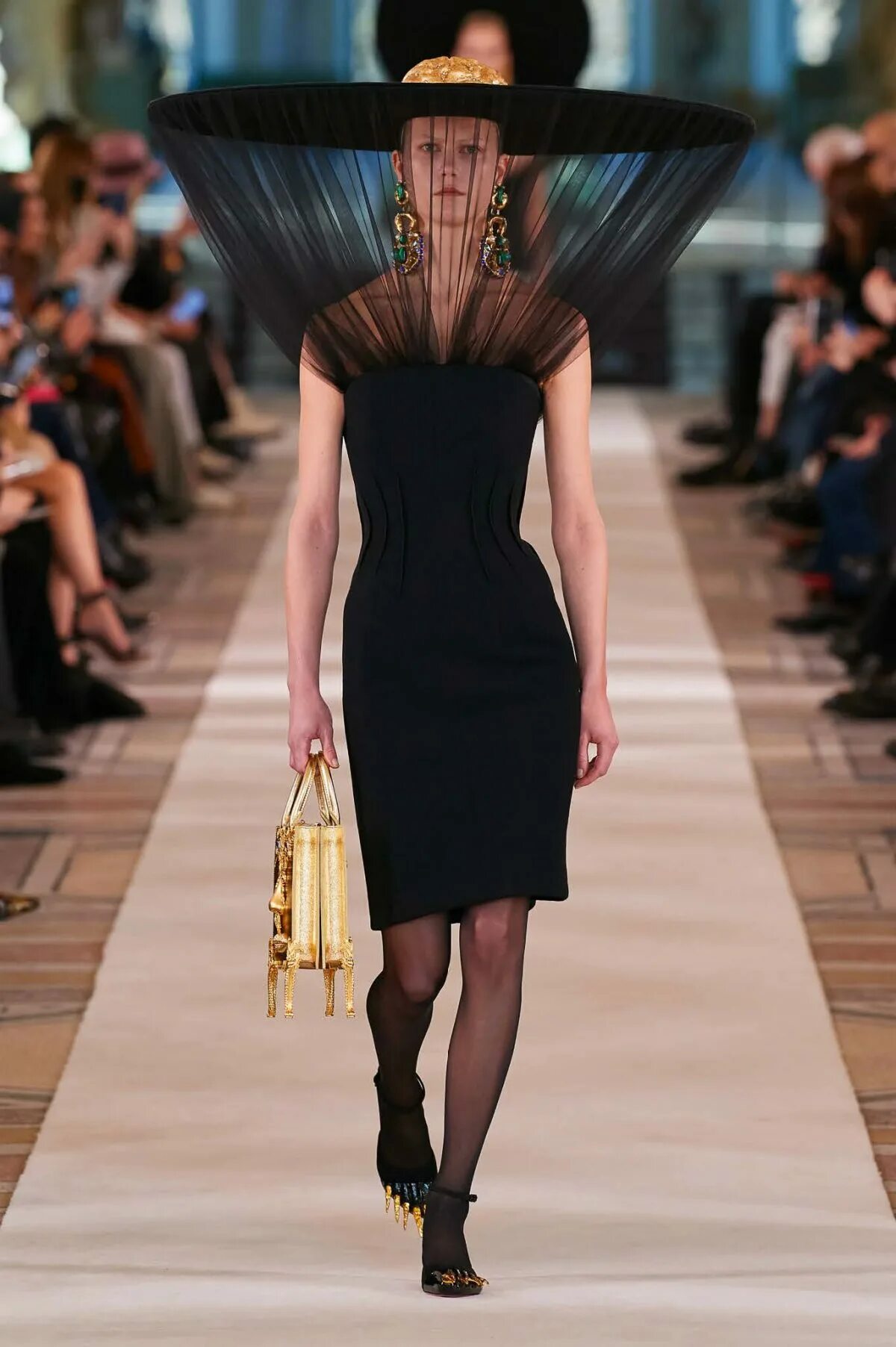 Кутюр 2025. Скиапарелли кутюр. скиапарелли 2025. schiaparelli haute couture 2025. показ скиапарелли 2025.