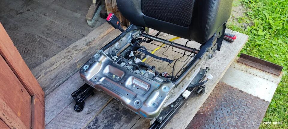 Замена поролона в сидении. - Subaru Impreza (GD, GG), 1,5 л, 2006 года своими ру