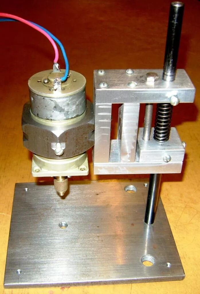 Мини сверлильный станок УАД 32. Сверлильный станок для печатных плат на основе двигателя ДПМ-35. Мини-станок сверлильный Jas. Сверлильный станок для печатных плат на моторе ДПМ. Сверление плат