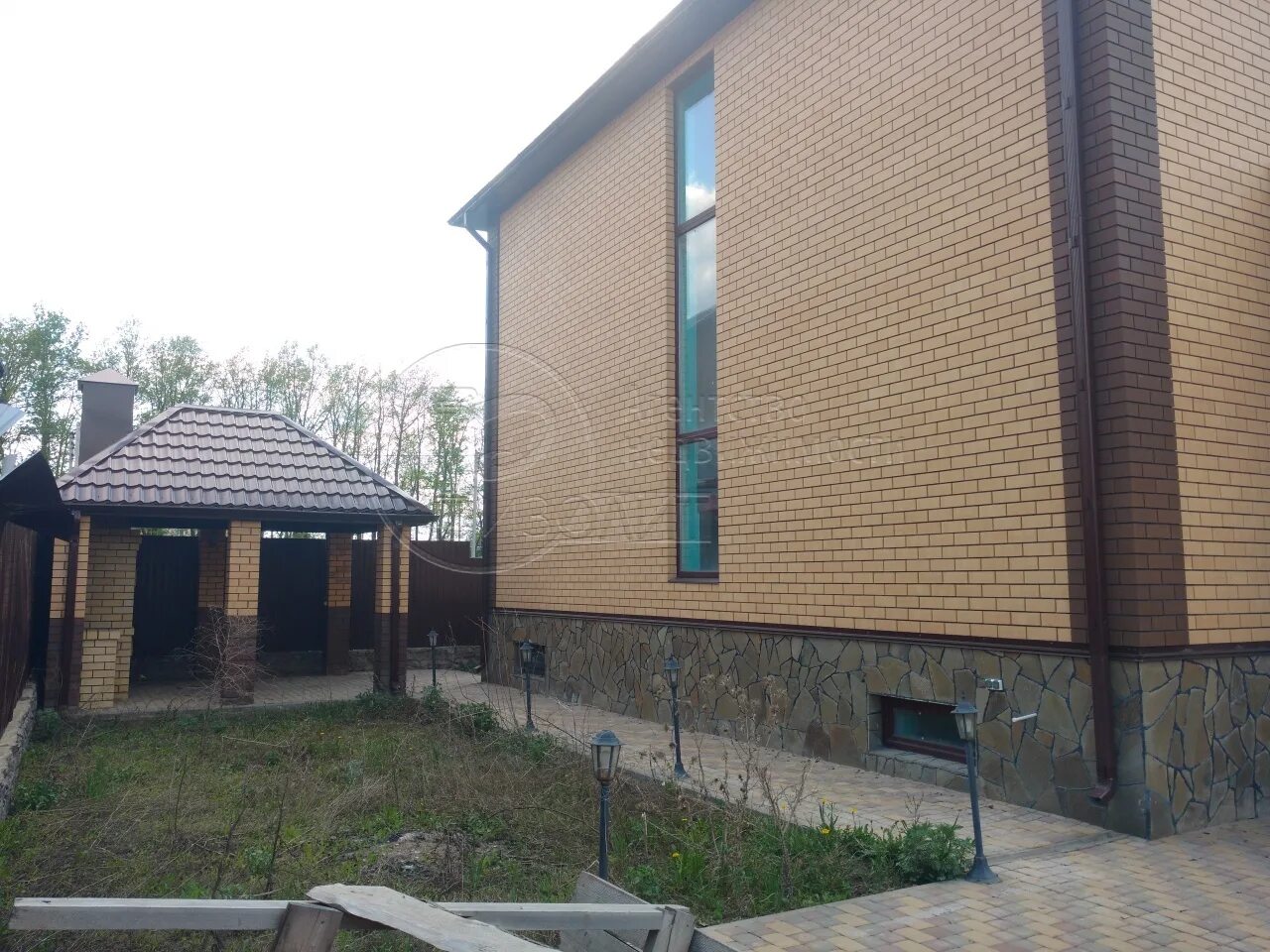 Сырский рудник липецк клеверный переулок. Дом село сырское липецкий район ул пролетарская дом 21. Улица 1 мая, 35 фото с сырское. Котеджина сырском липецк. Таунхаус сырское.