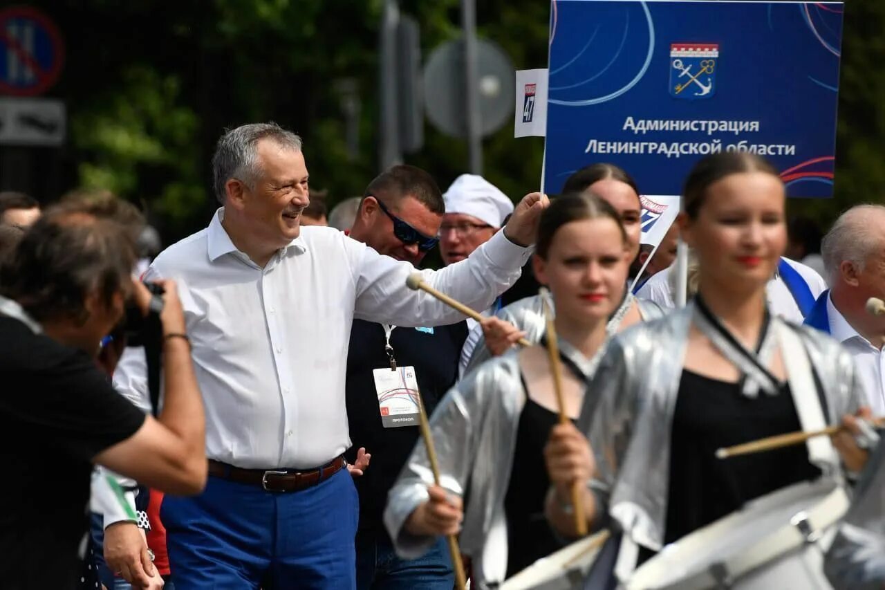 День ленобласти в кудрово 2024. Дрозденко в школе. Русь 2025. Кудрово полиция строительство. День ленобласти в кудрово 2024.