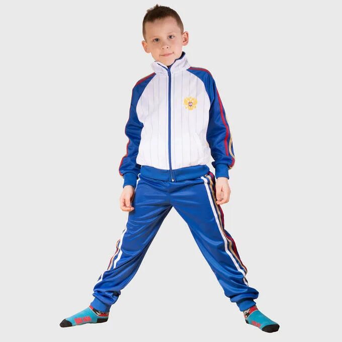 Спортивные костюмы 8. Детские спортивные костюмы. Спортивные костюмы для детей. Спортивный костюм для мальчика. Спортивная форма для мальчиков.