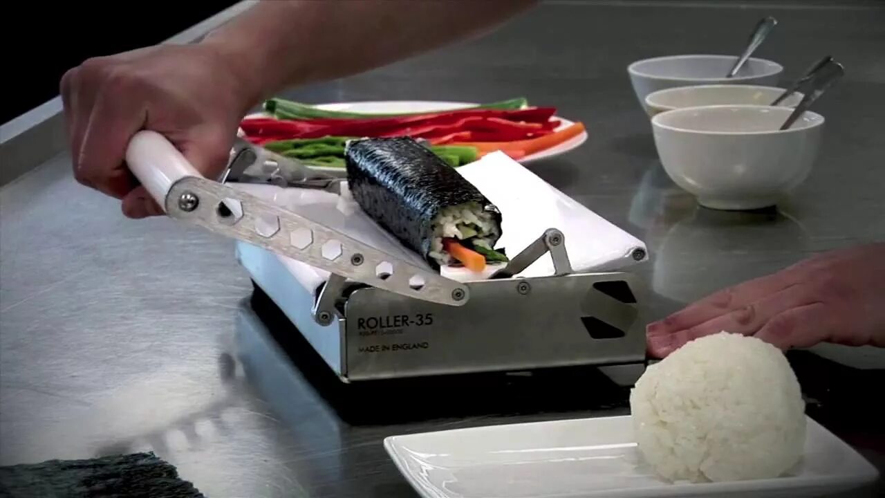 Гаджет для роллов. Sushi machines roller-35. roller 35 sushi. робот для приготовления роллов. машинка для роллов.