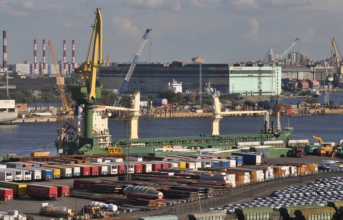 Производства города санкт петербург. Морской порт Санкт-Петербург, Санкт-Петербург. Морской торговый порт Санкт-Петербург. Грузовой порт Санкт-Петербург. АО морской порт СПБ.