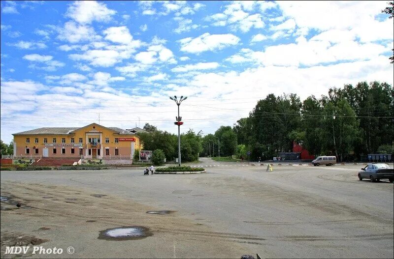 Население среднеуральска. Среднеуральск площадь. городская площадь среднеуральск. население города среднеуральск свердловская область.