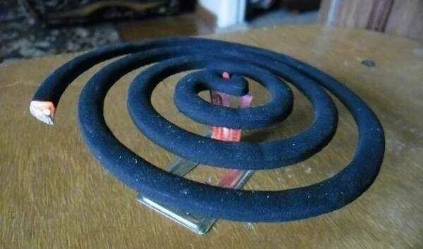 Спираль для фена fit80600. Перегоревшую спираль. Перегоревшую спираль. Спирали от комаров. Нагревательный элемент для индукционной плиты.