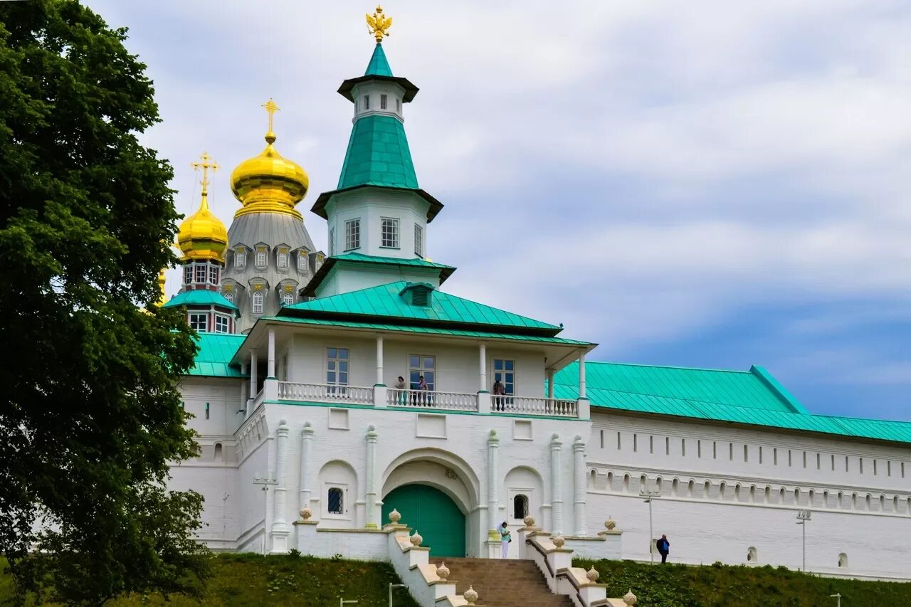 Воскресенский мужской монастырь истра. Воскресенский Новоиерусалимский монастырь Истра. Воскресенский храм Новоиерусалимского монастыря. Истра собор Новоиерусалимского монастыря. Новый Иерусалимский монастырь в Истре.