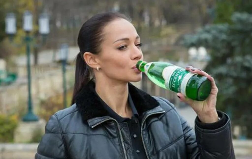 Как пить минералку