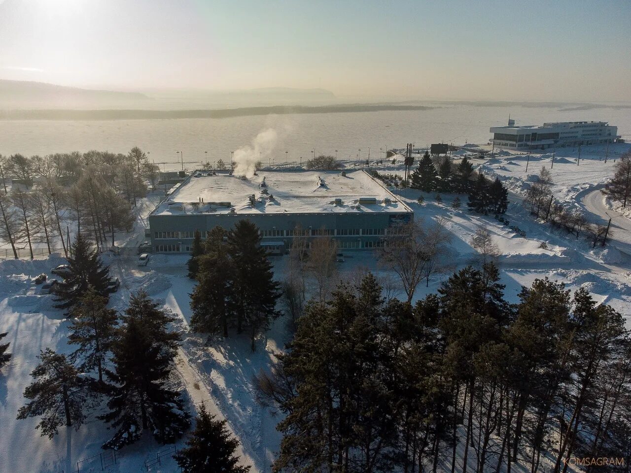 Снежное утро. Снежное утро в городе. Снегопад в городе. Снежный город утром.