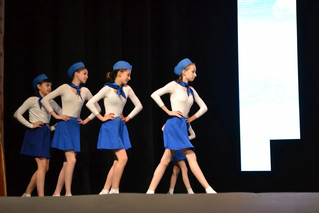 модельное агентство. модель оон школьники. кастинг моделей.