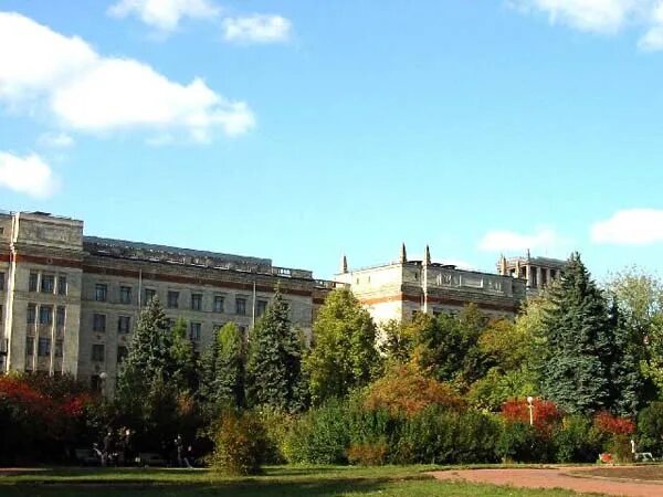 Улица гашека 7 москва. Центральный университет гашека. Улица гашека 2с1. Центральный университет гашека 7. Shanghai university of finance and economics.