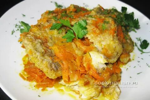 Минтай с картошкой луком и морковью
