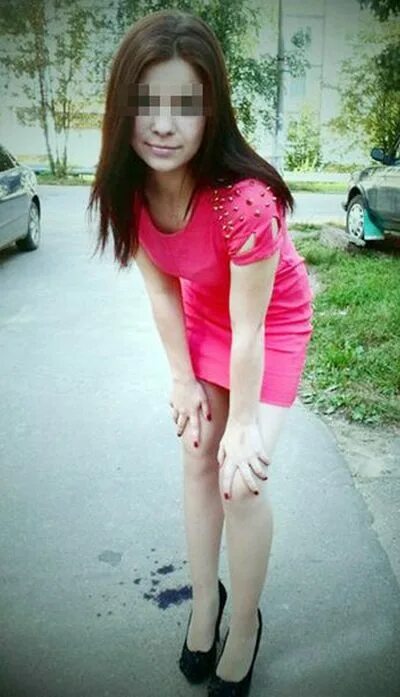 Совратила несовершеннолетнего. Аврил лавин в 15 лет. Преступление женщин. Женская преступность. Фотосессия с битой для девушек.