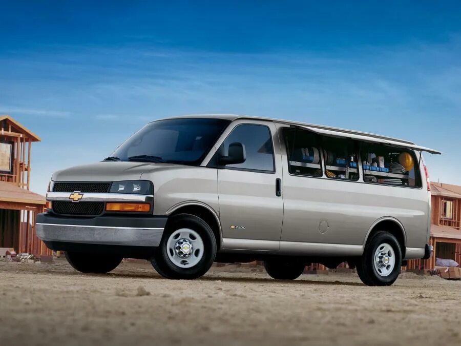 Минивэн америки. Chevrolet express 1995. Chevrolet express 1996 - 2002. Шевроле экспресс 3500. Минивэн америки.