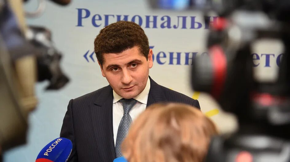 Саркис гогорян ростов. Саркис леонидович. Депутат саркис ростов. Саркис леонидович. Саркис леонидович.