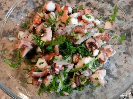 Салат из морепродуктов в рассоле