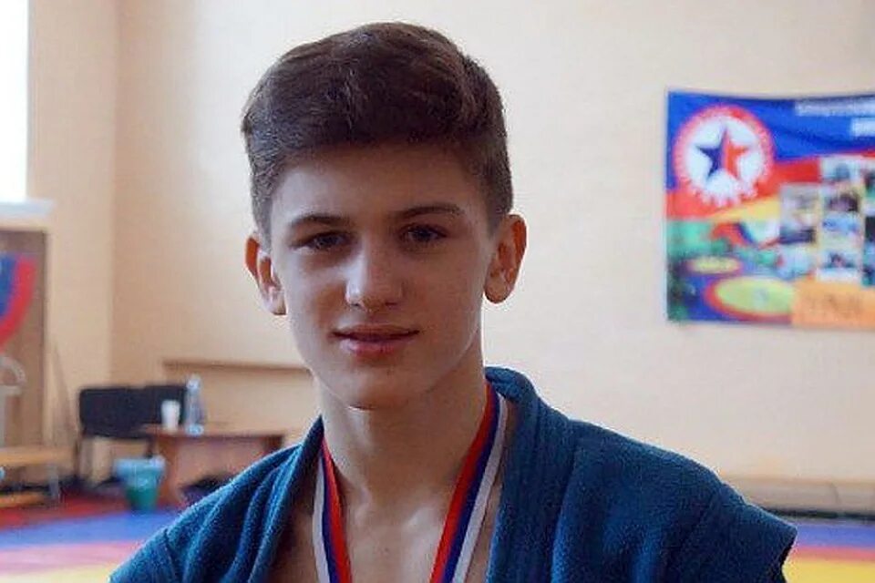 Четырнадцатилетний юноша решил