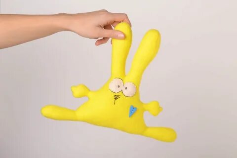 Желтые заяц игрушка