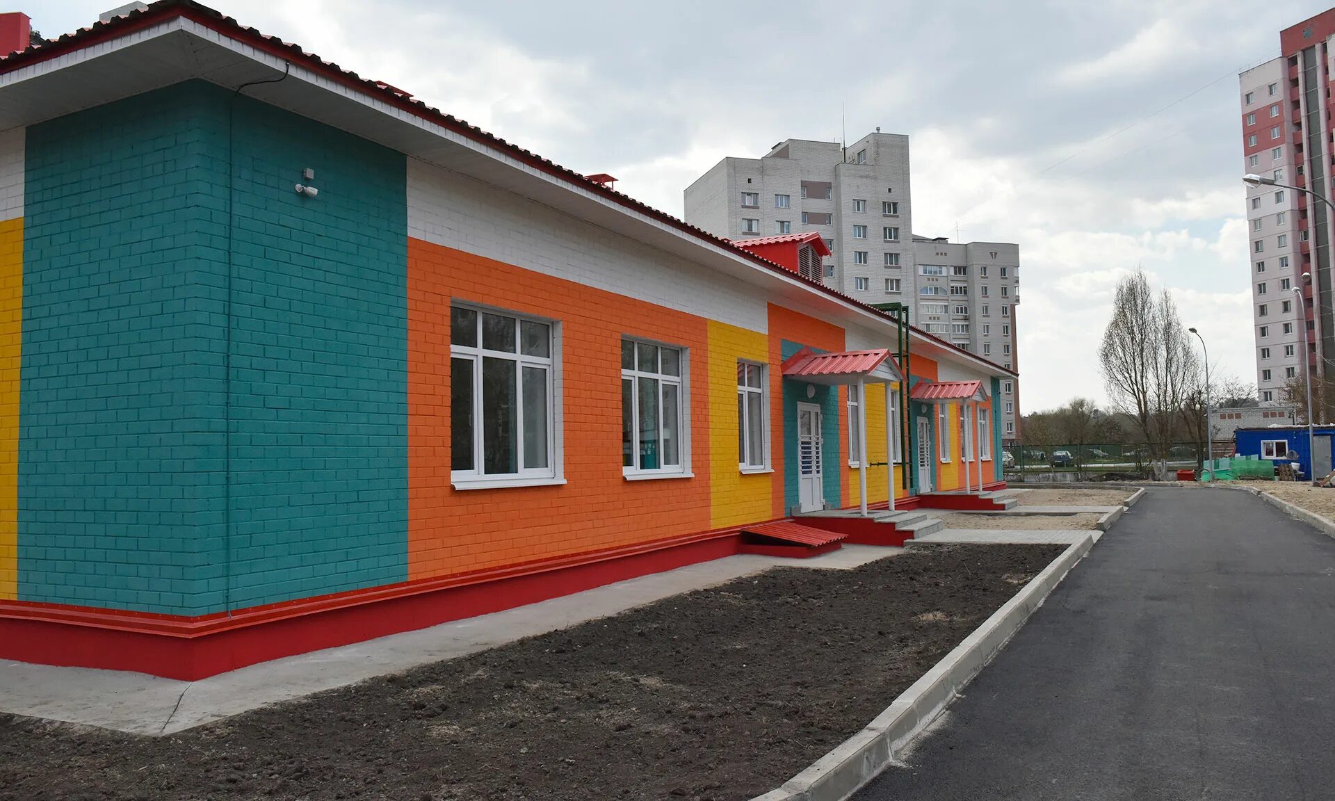 Baby college брянск. Открытие детского сада левушка брянск фото. Зеленый огонек детский сад брянск. Детские сады брянск отзывы. 130 дс брянск.